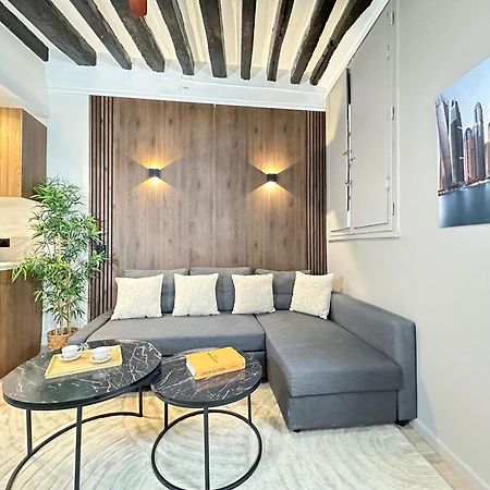 Chic Louvre Apartment Париж Экстерьер фото